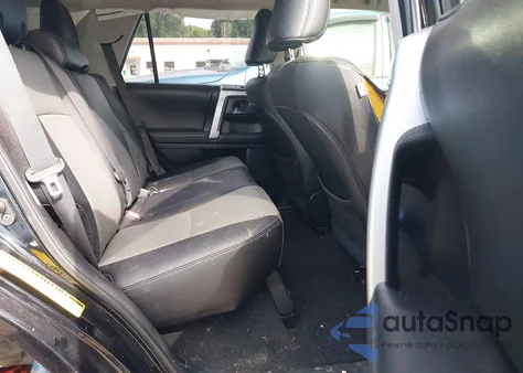 2020 Toyota 4Runner Sr5/Sr5 Premium/Venture/Limited/Night Shade/Trd Off Road/Trd Off Road Premium/Trd Pro z USA, uszkodzony, nr VIN JTEBU5JR7L5752837